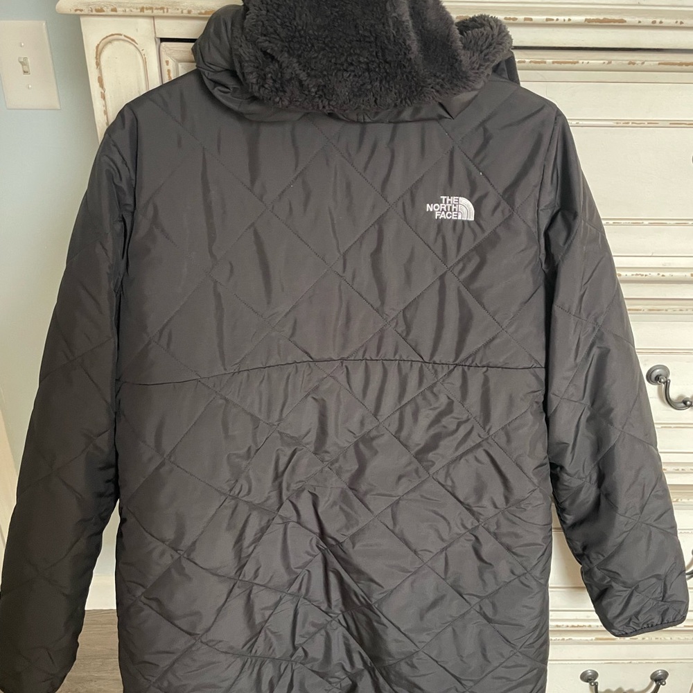 Women’s black north face jacket, size large, mint condition - Picture 2 of 4